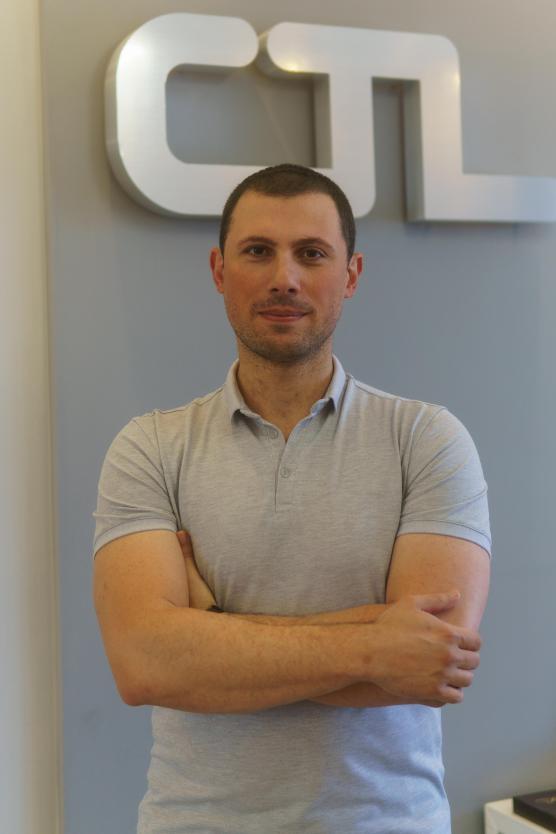 Ведущий разработчик Ведущий разработчик